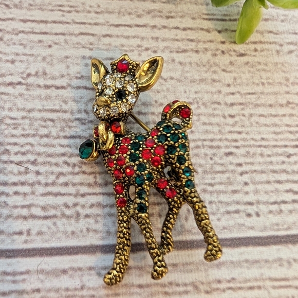 Christmas vintage/Retro holiday gemstone gold reindeer pin - Picture 2 of 5